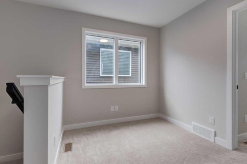 7153 Rangeview Avenue Se, Calgary, AB - Indoor Photo Showing Other Room