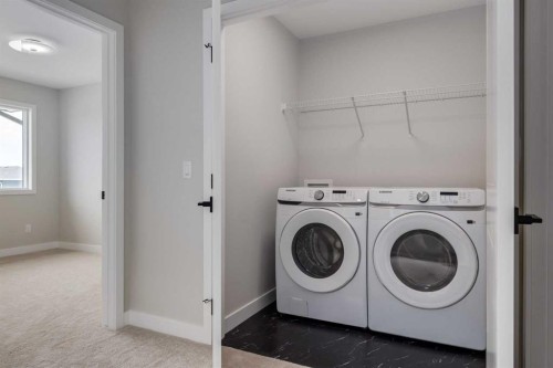 7153 Rangeview Avenue Se, Calgary, AB - Indoor Photo Showing Laundry Room