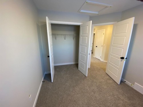 341 Ellen Park, Crossfield, AB - Indoor