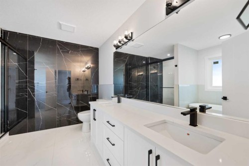 9 Mcclung Gate, Carstairs, AB - Indoor Photo Showing Bathroom