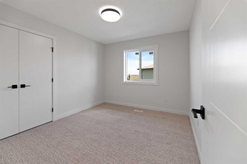 9 Mcclung Gate, Carstairs, AB - Indoor Photo Showing Other Room