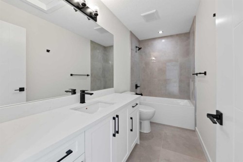9 Mcclung Gate, Carstairs, AB - Indoor Photo Showing Bathroom