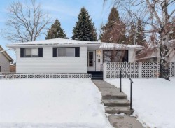427 Tache Avenue NW Calgary, AB T2K 3R6