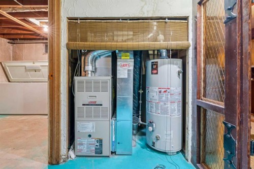 427 Tache Avenue Nw, Calgary, AB - Indoor Photo Showing Basement