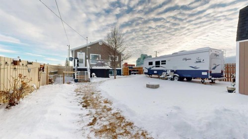 5092 51 Avenue, Stavely, AB - Outdoor