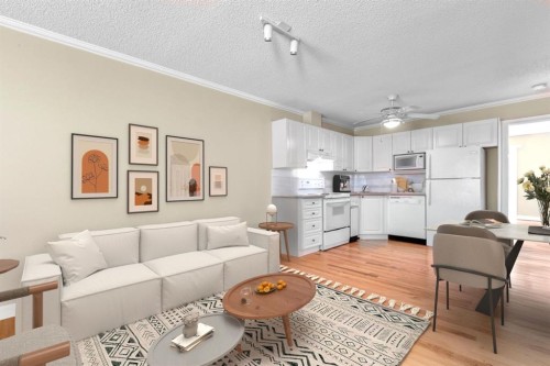 1541 11 Street Sw, Calgary, AB - Indoor Photo Showing Living Room