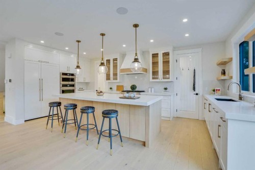 27 Langton Drive Sw, Calgary, AB - Indoor Photo Showing Kitchen With Upgraded Kitchen