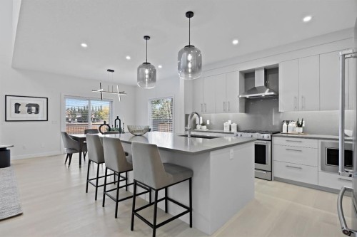 50 Westland Park Sw, Calgary, AB - Indoor Photo Showing Kitchen With Upgraded Kitchen