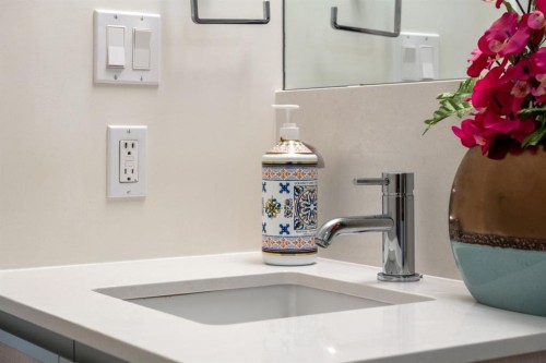 2002-1188 3 Street Se, Calgary, AB - Indoor