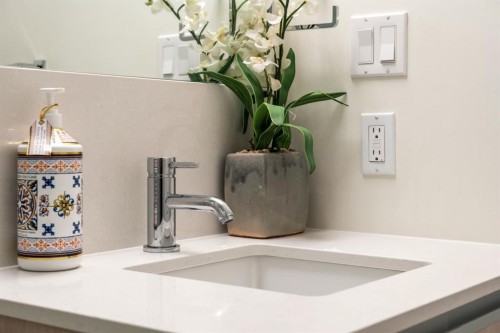 2002-1188 3 Street Se, Calgary, AB - Indoor