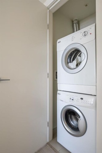 2002-1188 3 Street Se, Calgary, AB - Indoor Photo Showing Laundry Room
