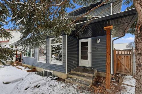 16 Cedarwood Rise Sw, Calgary, AB - Outdoor