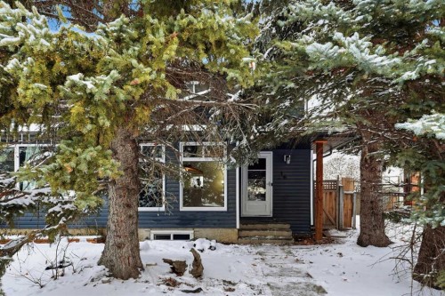 16 Cedarwood Rise Sw, Calgary, AB - Outdoor