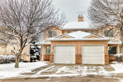 109 Scenic Acres Terrace NW Calgary, AB T3L 1Y4