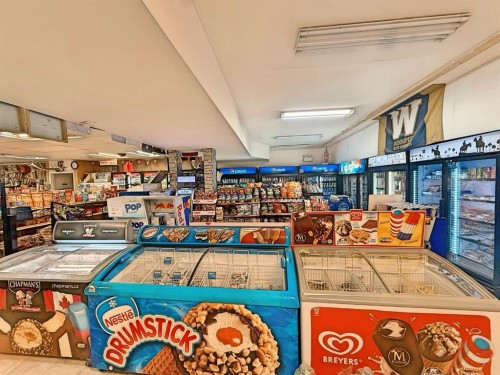 100 Morrison Road, Longview, AB 