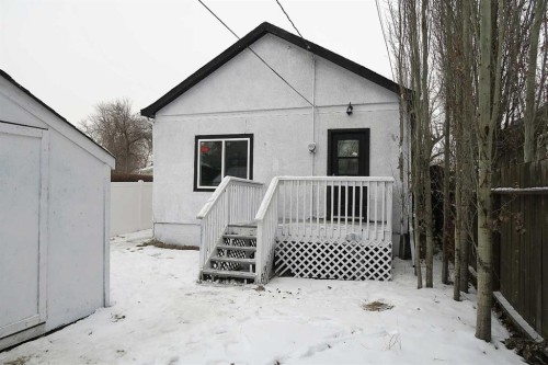 111 6 Avenue Se, Three Hills, AB - Outdoor With Exterior