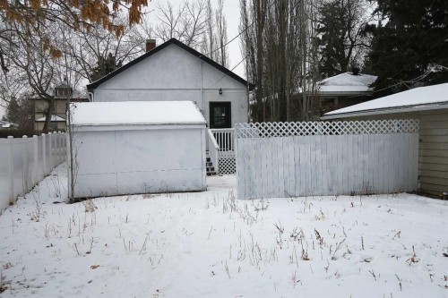 111 6 Avenue Se, Three Hills, AB - Outdoor