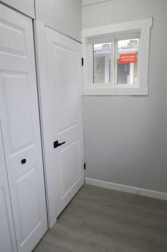 111 6 Avenue Se, Three Hills, AB - Indoor Photo Showing Other Room