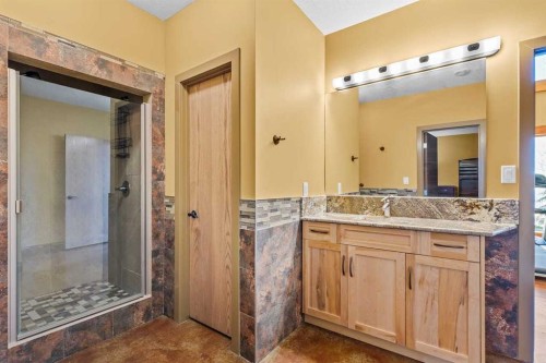 80 Cochrane Lake Trail, Cochrane Lake, AB - Indoor Photo Showing Bathroom