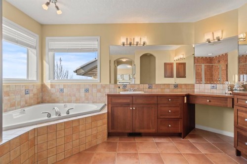 153 Crestridge Way Sw, Calgary, AB - Indoor Photo Showing Bathroom