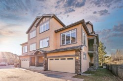 402-10 Discovery Ridge Hill SW Calgary, AB T3H 5X2