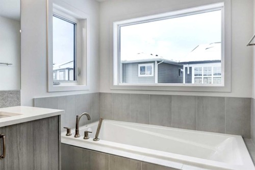 9 Magnolia Path Se, Calgary, AB - Indoor Photo Showing Bathroom
