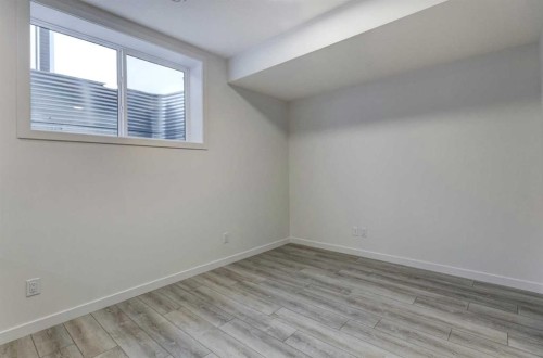 9 Magnolia Path Se, Calgary, AB - Indoor Photo Showing Other Room