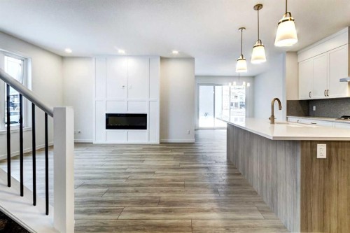 9 Magnolia Path Se, Calgary, AB - Indoor Photo Showing Kitchen