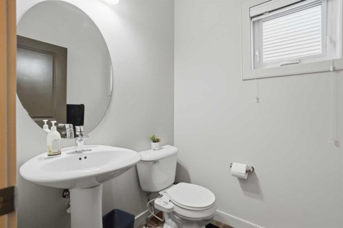 14 Skyview Ranch Street Ne, Calgary, AB - Indoor Photo Showing Bathroom