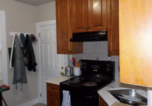 101-2303 17A Street Sw, Calgary, AB - Indoor Photo Showing Kitchen