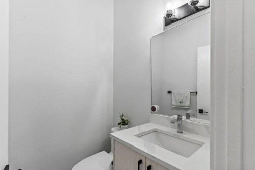 343 Sage Hill Rise Nw, Calgary, AB - Indoor Photo Showing Bathroom