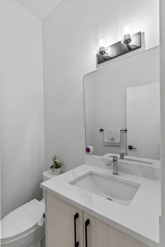 343 Sage Hill Rise Nw, Calgary, AB - Indoor Photo Showing Bathroom