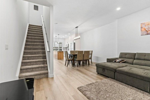 343 Sage Hill Rise Nw, Calgary, AB - Indoor Photo Showing Living Room