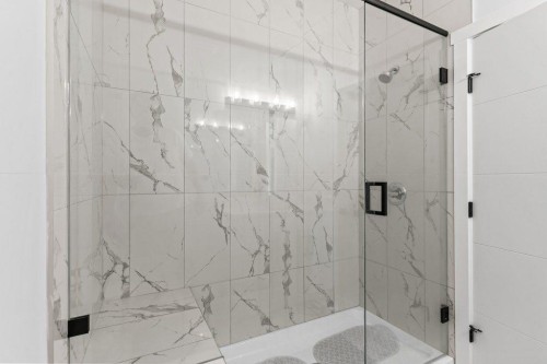 343 Sage Hill Rise Nw, Calgary, AB - Indoor Photo Showing Bathroom