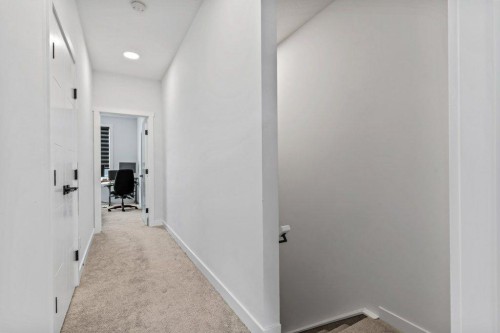 343 Sage Hill Rise Nw, Calgary, AB - Indoor Photo Showing Other Room