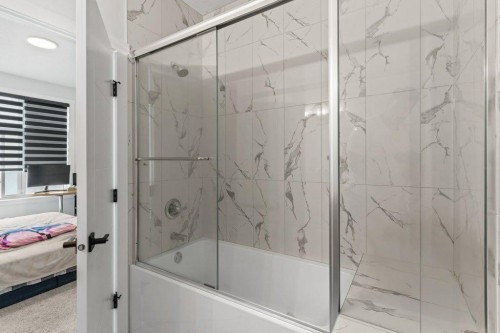 343 Sage Hill Rise Nw, Calgary, AB - Indoor Photo Showing Bathroom