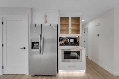 19 Cedargrove Place Sw, Calgary, AB - Indoor