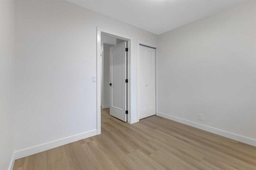 19 Cedargrove Place Sw, Calgary, AB - Indoor Photo Showing Other Room