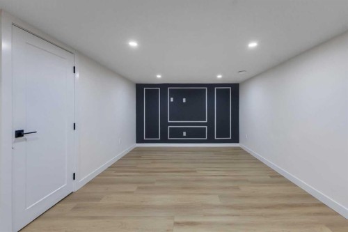 19 Cedargrove Place Sw, Calgary, AB - Indoor Photo Showing Other Room