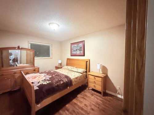 6946 Laguna Way Ne, Calgary, AB - Indoor Photo Showing Bedroom