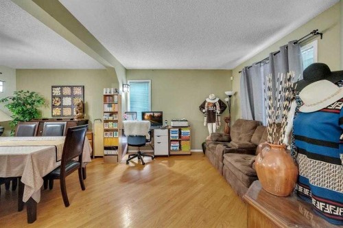 166 Somerset Drive Sw, Calgary, AB - Indoor