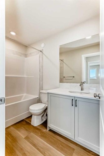 288 Rangeview Way Se, Calgary, AB - Indoor Photo Showing Bathroom