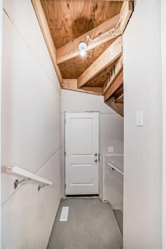 288 Rangeview Way Se, Calgary, AB - Indoor