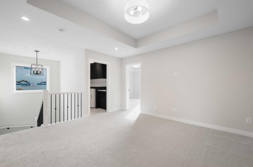26 Walgrove Bay Se, Calgary, AB - Indoor Photo Showing Other Room