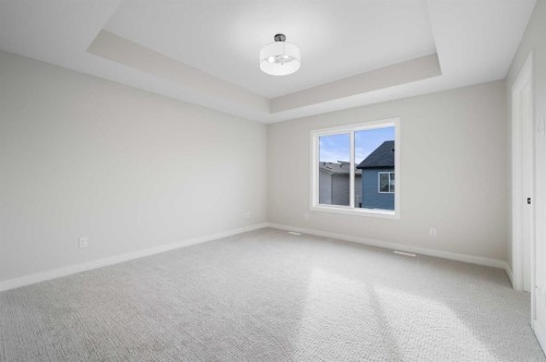 26 Walgrove Bay Se, Calgary, AB - Indoor Photo Showing Other Room