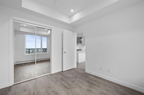 402-8370 Broadcast Avenue Sw, Calgary, AB - Indoor Photo Showing Other Room