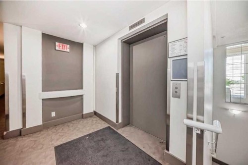 408-5115 Richard Road Sw, Calgary, AB - Indoor Photo Showing Other Room
