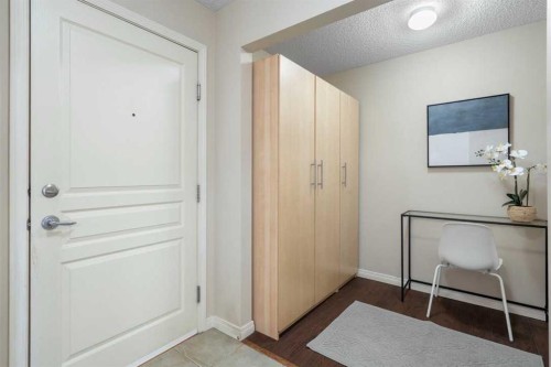 408-5115 Richard Road Sw, Calgary, AB - Indoor Photo Showing Other Room