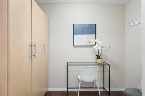 408-5115 Richard Road Sw, Calgary, AB - Indoor Photo Showing Other Room