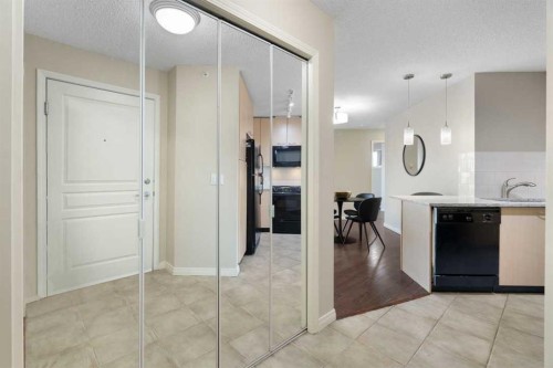 408-5115 Richard Road Sw, Calgary, AB - Indoor